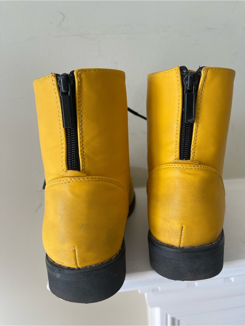 Harper Women’s Yellow Lace-Up Ankle Boots - Classic Urban Style EUC Size 7.5 - Picture 4 of 11